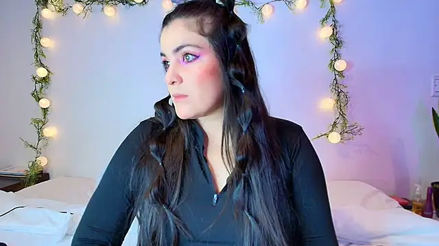 Amara vega online show from April 2026 08:10:02 AM