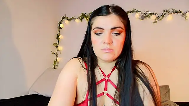Snapshot of Amara_vega chatting on May 2026 01:43:02 PM Amara vega online show from May 2026 01:43:02 PM