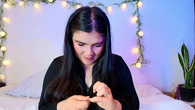 Amara vega online show from April 2026 07:47:01 AM