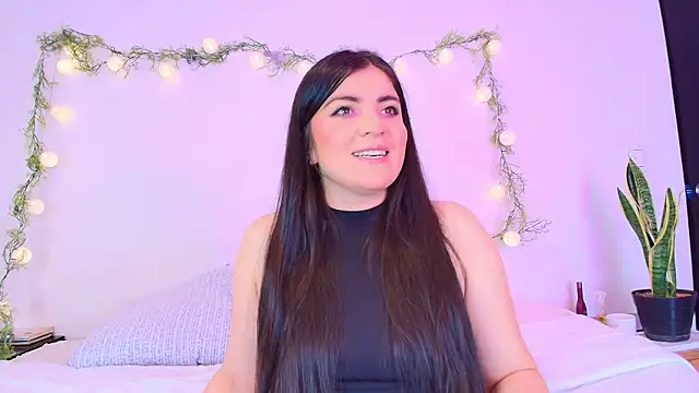 Amara vega online show from April 2026 04:42:02 PM