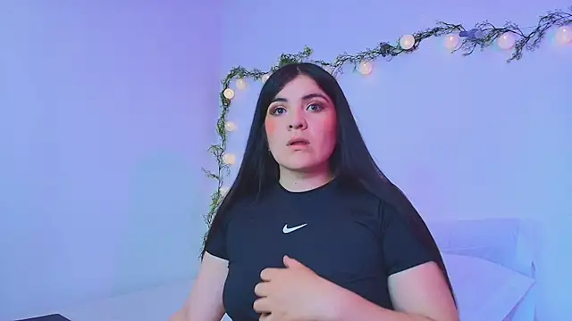 Amara vega online show from April 2026 02:09:02 PM