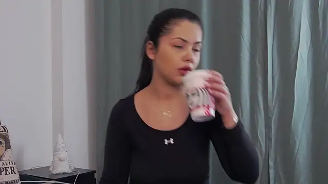 Nobodyforever online show from November 2025 03:44:01 PM