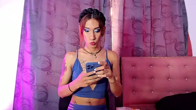 khandyzBlum online show from March 2026 06:33:02 PM