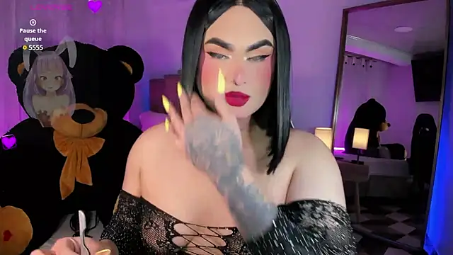 alexia mattel online show from November 2025 09:18:01 PM