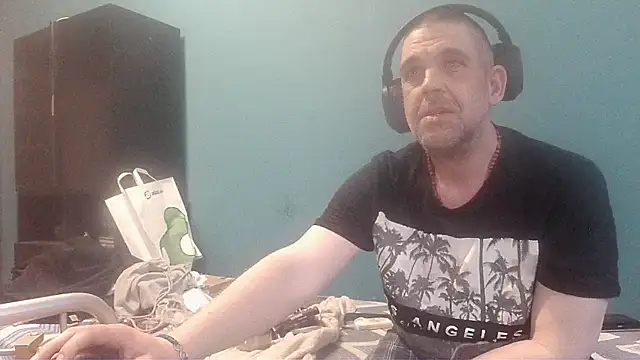 YouWantMe666 online show from May 2026 03:58:02 AM