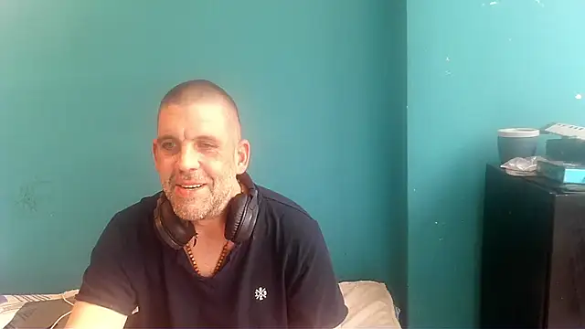 YouWantMe666 online show from May 2026 01:07:01 PM