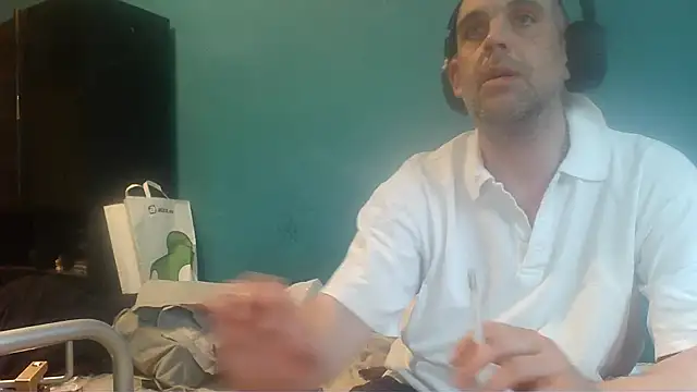 YouWantMe666 online show from May 2026 04:37:01 PM
