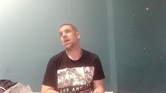 YouWantMe666 online show from May 2026 07:10:01 PM