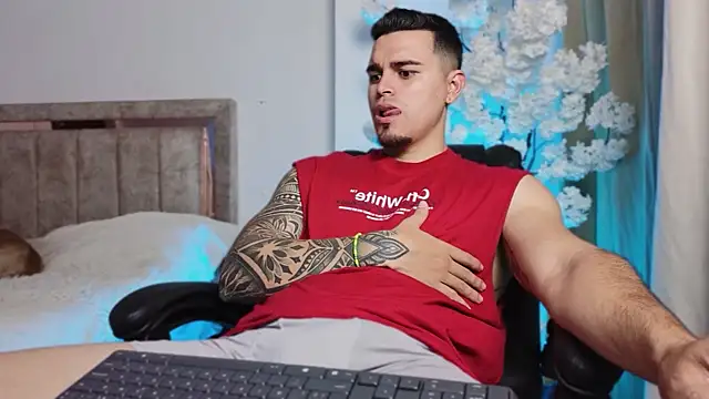 Snapshot of Axel_Big_cock chatting on July 2026 10:42:01 PM Axel Big cock online show from July 2026 10:42:01 PM
