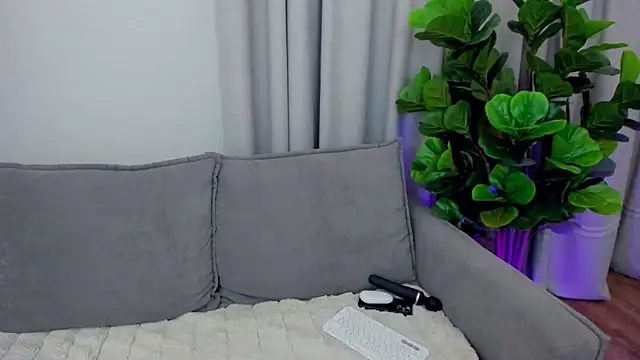 Snapshot of sexyangeloux chatting on November 2025 09:19:02 PM sexyangeloux online show from November 2025 09:19:02 PM