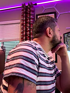 boytoyfrindles online show from October 2025 06:07:01 PM