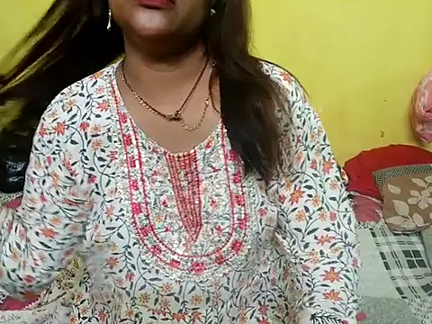 Snapshot of Sexyranibhabhi chatting on September 2025 01:40:01 PM Sexyranibhabhi online show from September 2025 01:40:01 PM