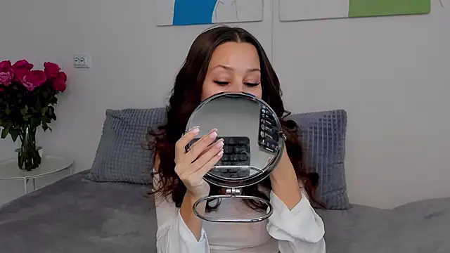 SelenaRousey online show from November 2025 07:07:01 AM