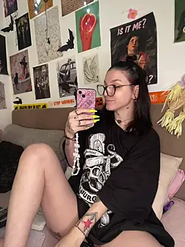 Snapshot of MoonAgnes chatting on July 2026 04:35:02 AM MoonAgnes online show from July 2026 04:35:02 AM