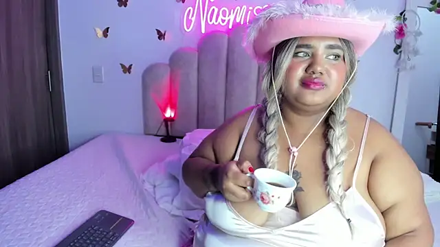 NaomiAsha online show from October 2025 11:24:02 AM
