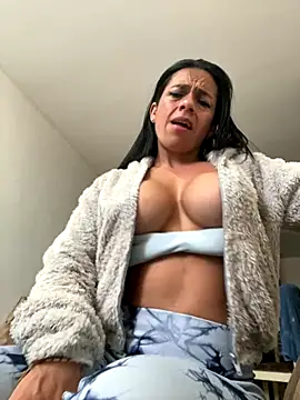 chicafitcaliente online show from September 2025 10:10:02 PM