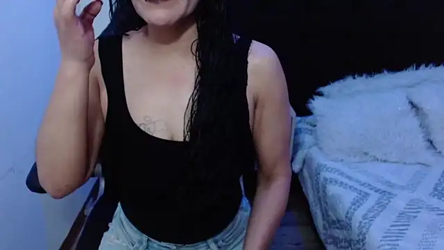 Snapshot of AlexandraJones_ chatting on September 2025 01:12:02 AM AlexandraJones online show from September 2025 01:12:02 AM