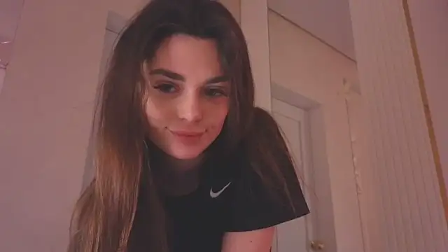 Snapshot of Sandrikta chatting on February 2025 11:47:02 PM Sandrikta online show from February 2025 11:47:02 PM