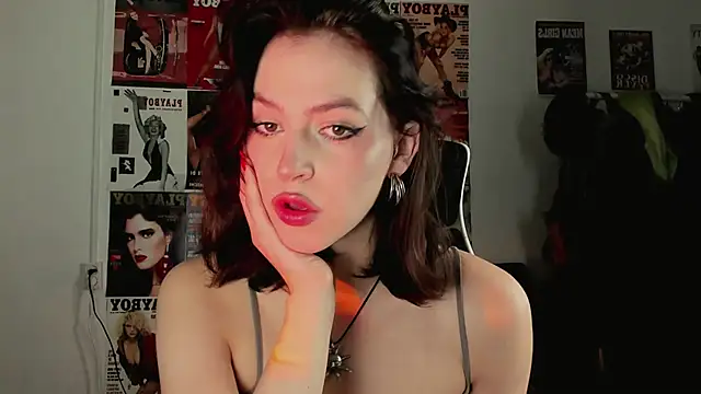 Snapshot of Niky__Jess chatting on December 2025 01:54:02 PM Niky Jess online show from December 2025 01:54:02 PM