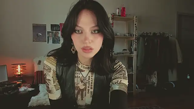 Niky  Jess online show from April 2026 01:36:01 PM