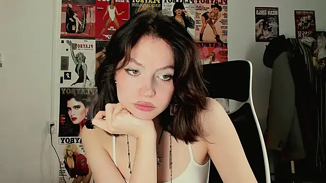 Niky  Jess online show from December 2025 11:15:01 AM