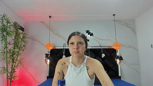 AngelaaCute  online show from October 2025 12:04:01 PM