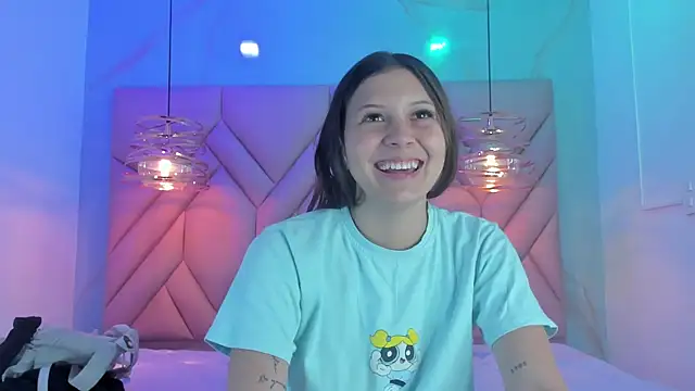 Snapshot of AngelaaCute_ chatting on June 2026 12:06:02 PM AngelaaCute online show from June 2026 12:06:02 PM