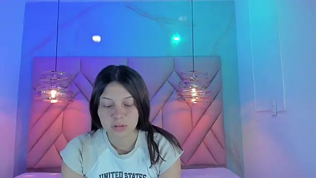 AngelaaCute  online show from June 2026 12:06:01 PM