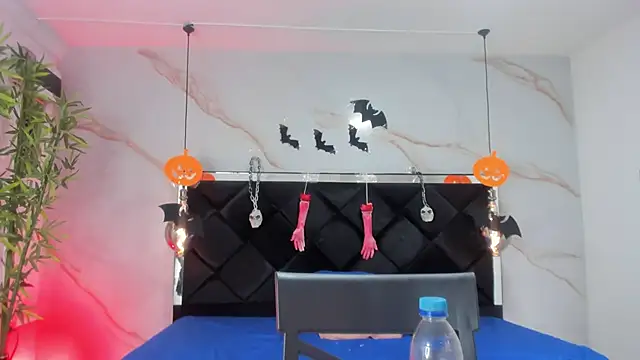 AngelaaCute  online show from October 2025 12:15:01 PM