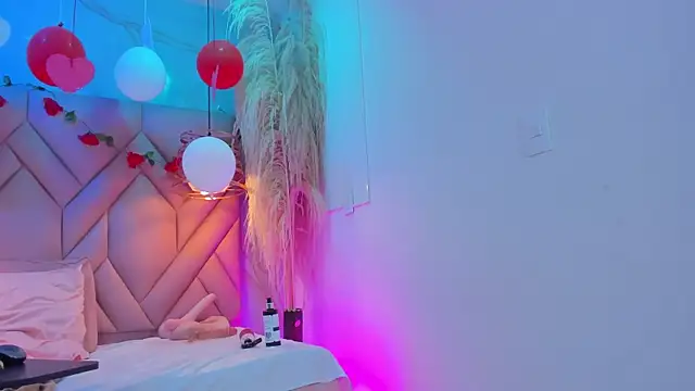 Snapshot of AngelaaCute_ chatting on February 2025 03:31:01 PM AngelaaCute online show from February 2025 03:31:01 PM