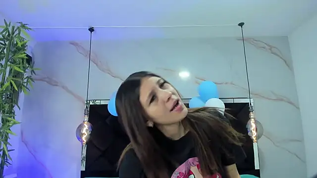 Snapshot of AngelaaCute_ chatting on September 2025 12:11:01 PM AngelaaCute online show from September 2025 12:11:01 PM