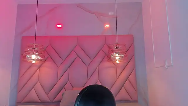 Snapshot of AngelaaCute_ chatting on June 2026 12:06:02 PM AngelaaCute online show from June 2026 12:06:02 PM