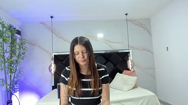 AngelaaCute  online show from November 2025 12:31:01 PM