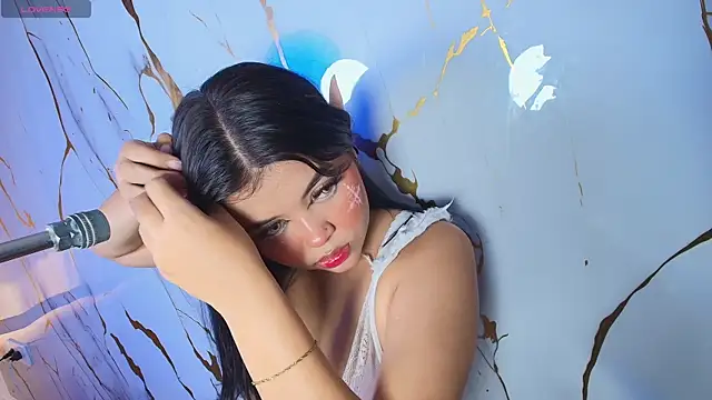 Snapshot of Lizz_Tender chatting on December 2025 12:48:02 PM Lizz Tender online show from December 2025 12:48:02 PM