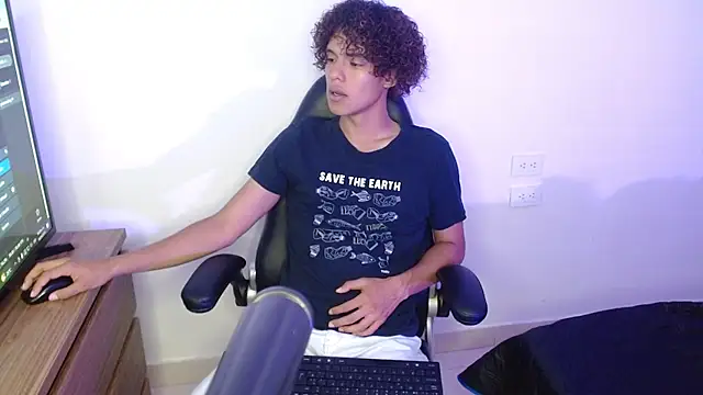 nickolas moon online show from September 2025 03:11:01 PM