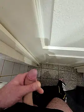 kisbiro77777 online show from January 2026 10:18:01 AM