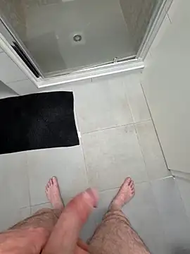 kisbiro77777 online show from April 2026 06:19:02 PM