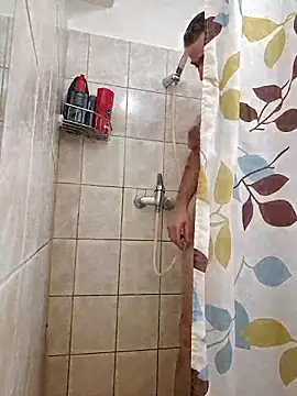 kisbiro77777 online show from December 2025 06:39:02 PM