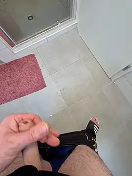 kisbiro77777 online show from March 2026 01:48:01 PM