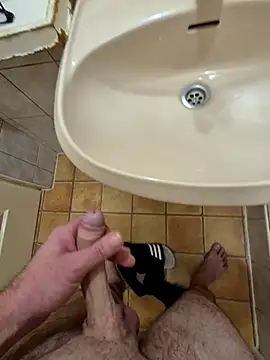 kisbiro77777 online show from November 2025 06:52:01 PM