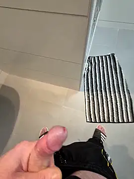 kisbiro77777 online show from March 2026 12:49:01 AM