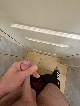 kisbiro77777 online show from October 2025 04:02:02 AM