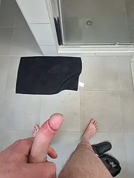 kisbiro77777 online show from April 2026 04:41:02 PM