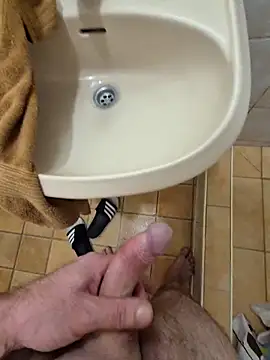 kisbiro77777 online show from November 2025 05:16:02 PM