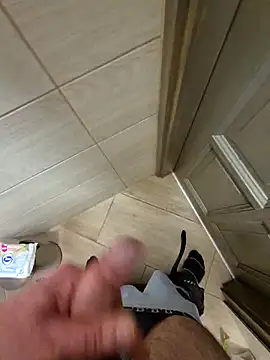 kisbiro77777 online show from April 2026 06:59:01 AM