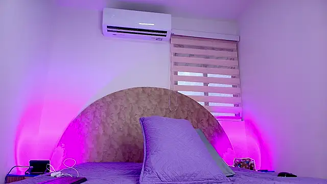 anisha x online show from November 2025 07:14:02 PM