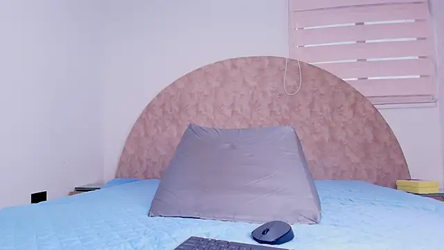 anisha x online show from May 2026 07:39:02 PM
