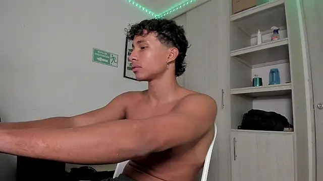 Snapshot of _diegsz_ chatting on February 2025 09:07:02 AM diegsz online show from February 2025 09:07:02 AM