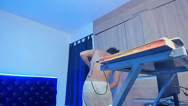 Snapshot of _diegsz_ chatting on March 2026 12:07:01 PM diegsz online show from March 2026 12:07:01 PM