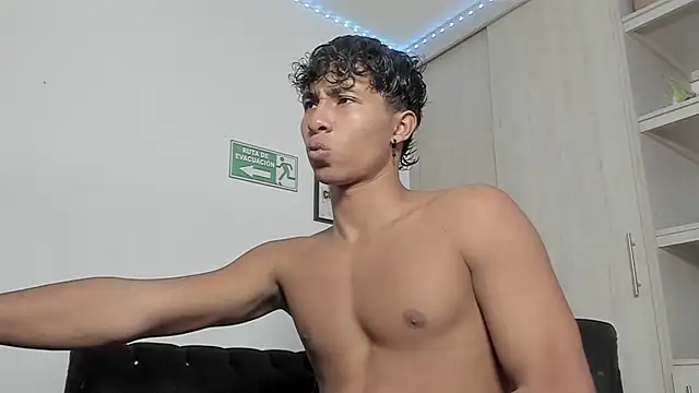 Snapshot of _diegsz_ chatting on January 2025 11:48:01 AM diegsz online show from January 2025 11:48:01 AM